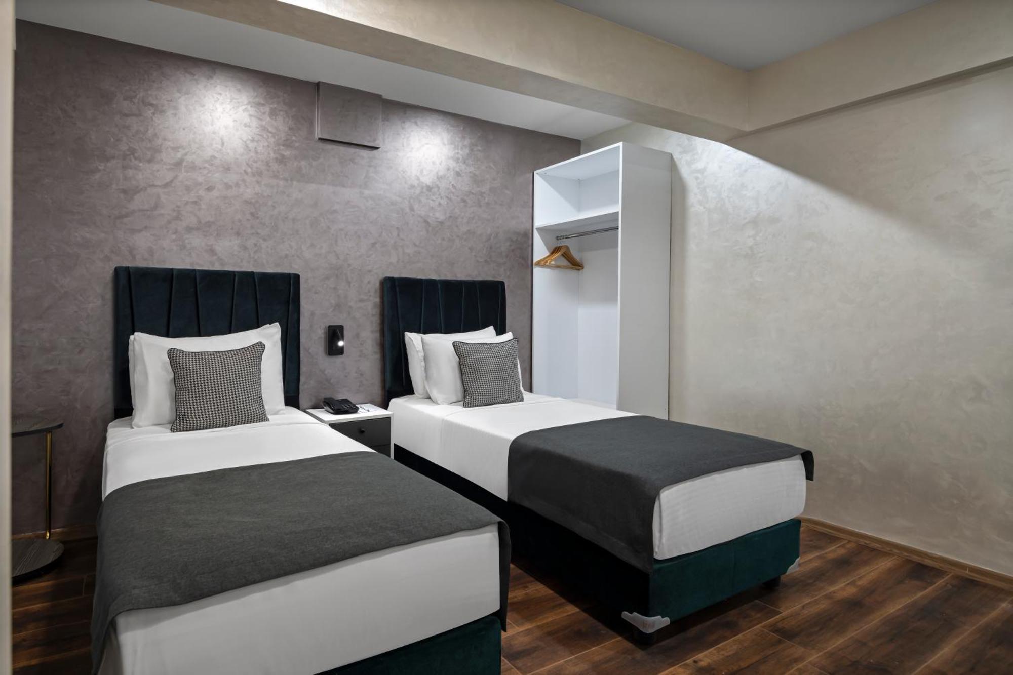 Istanbul Efes Hotel Room photo