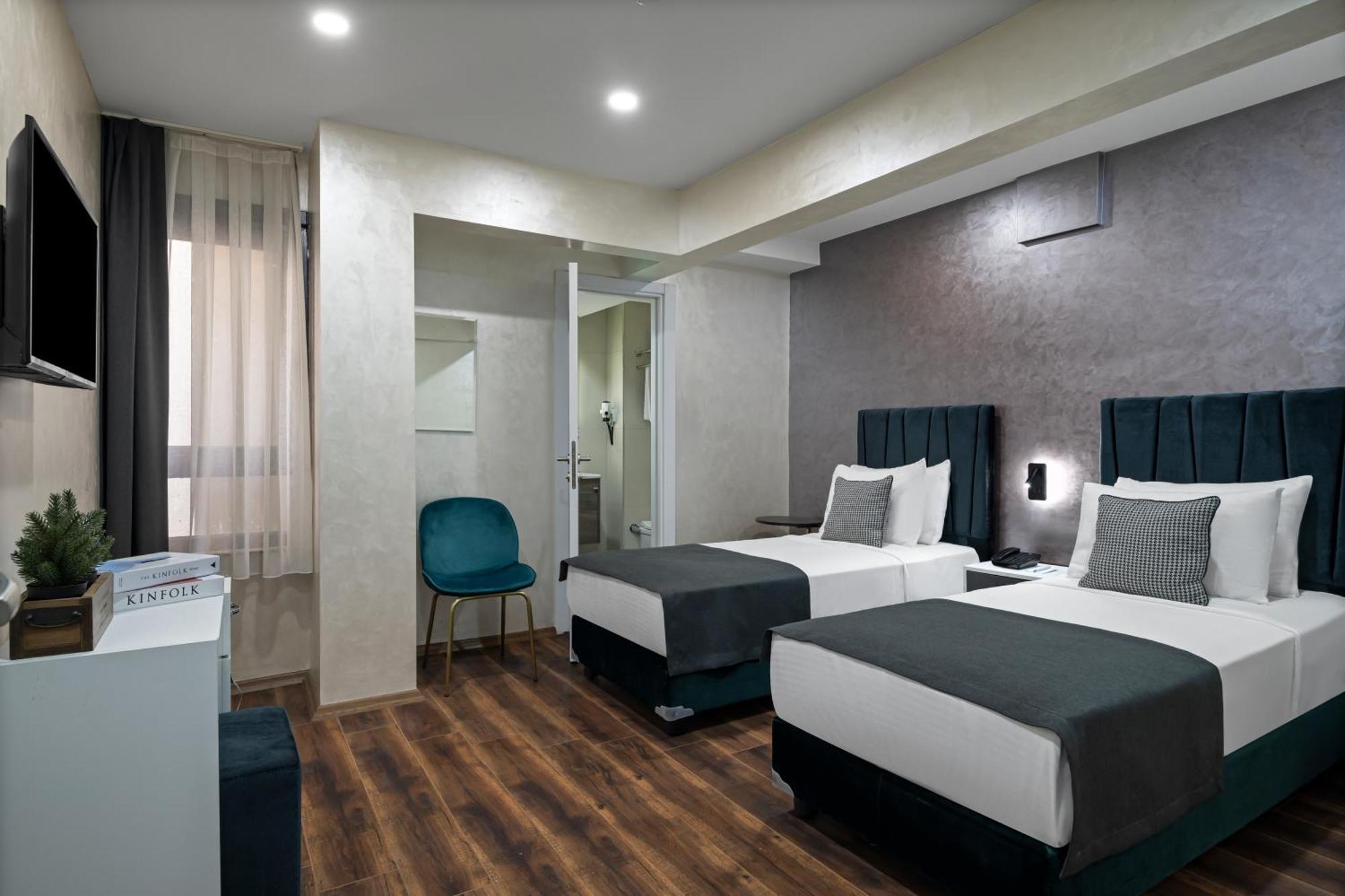 Istanbul Efes Hotel Room photo