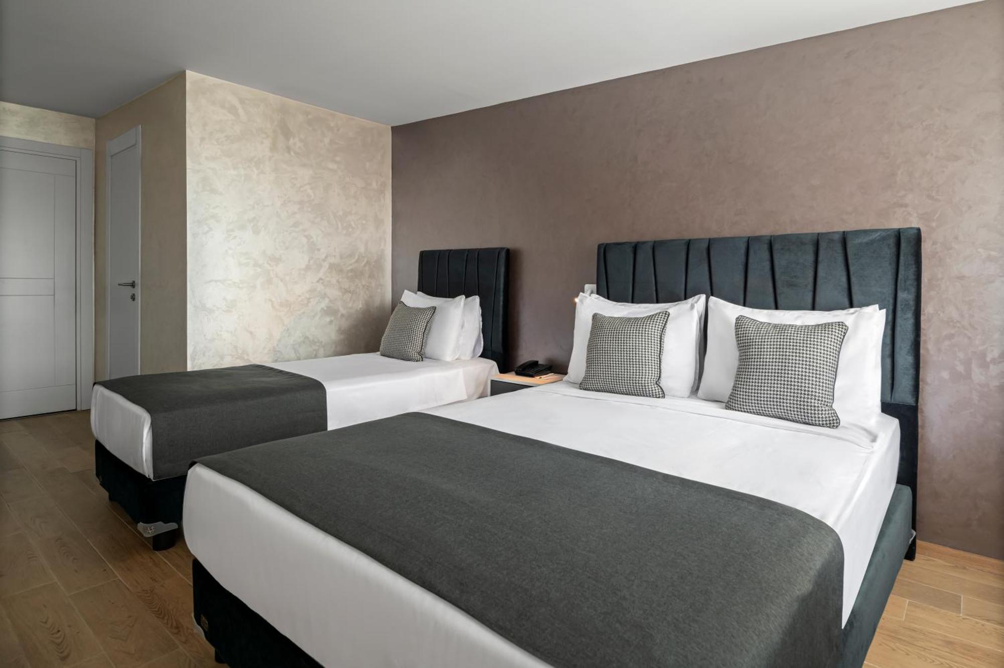 Istanbul Efes Hotel Room photo